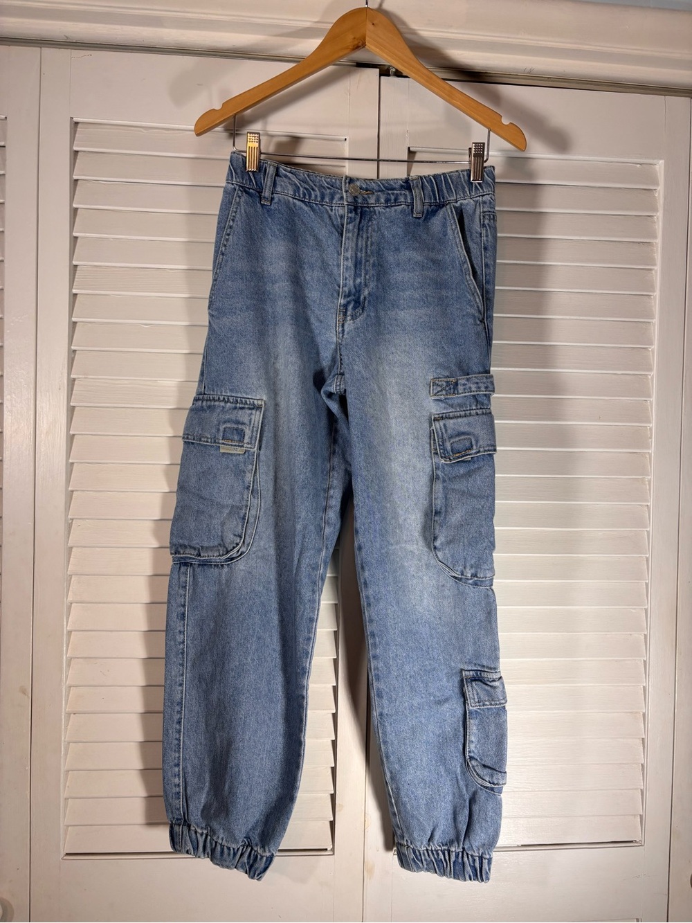 Forever 21 Premium Denim Cargo Jogger Jeans XS Light Wash